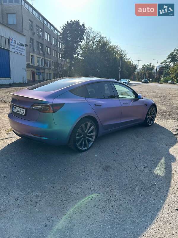 Седан Tesla Model 3 2021 в Києві