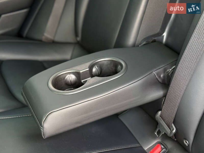 Седан Tesla Model 3 2021 в Кривом Роге