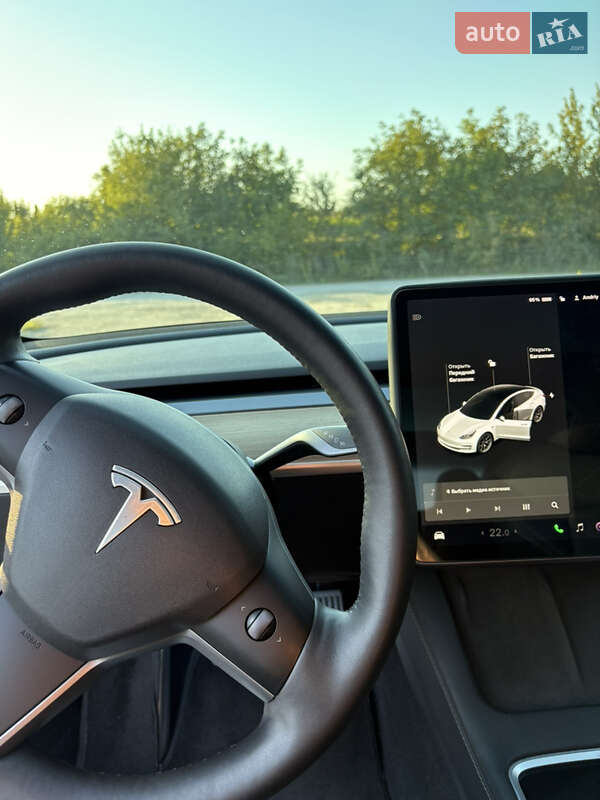 Седан Tesla Model 3 2021 в Тернополі