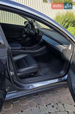 Седан Tesla Model 3 2018 в 