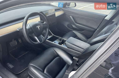 Седан Tesla Model 3 2019 в Кременчуці