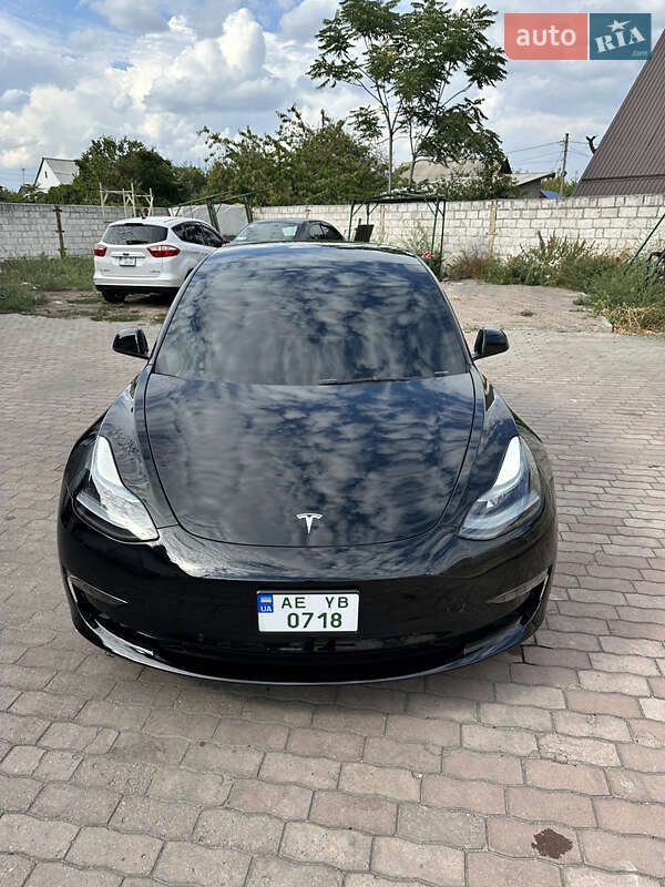 Tesla Model 3 2022