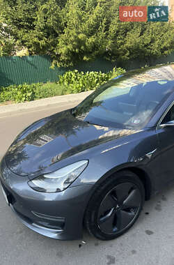 Седан Tesla Model 3 2019 в 