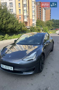 Седан Tesla Model 3 2019 в Львове