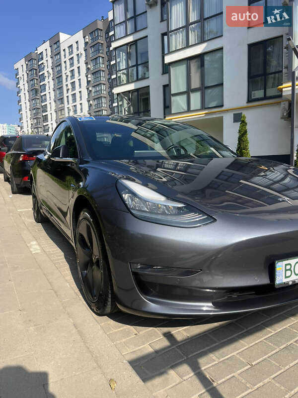 Седан Tesla Model 3 2019 в Львове фото 24 Седан Tesla Model 3 2019 в Львове