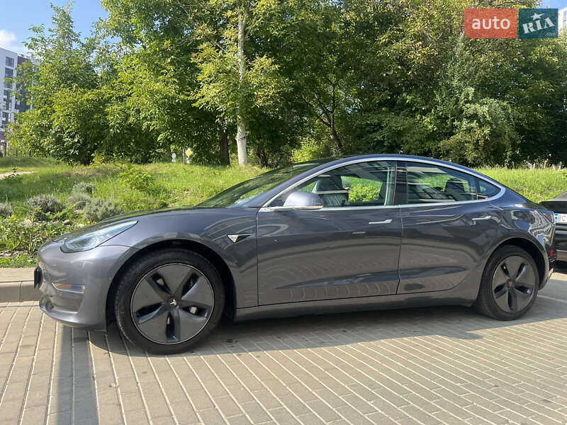 Седан Tesla Model 3 2019 в Львове фото 20 Седан Tesla Model 3 2019 в Львове