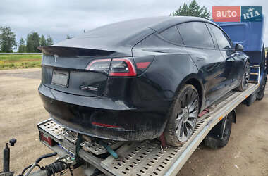 Седан Tesla Model 3 2021 в 