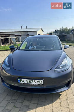 Седан Tesla Model 3 2021 в 