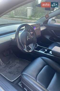 Седан Tesla Model 3 2018 в 