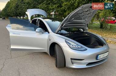 Седан Tesla Model 3 2018 в 