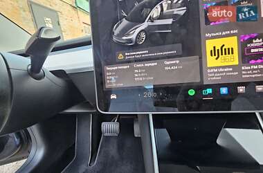 Седан Tesla Model 3 2019 в 