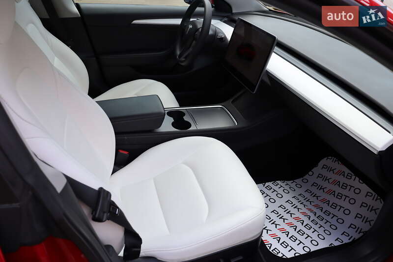 Седан Tesla Model 3 2022 в Львове фото 30 Седан Tesla Model 3 2022 в Львове