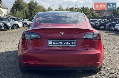 Седан Tesla Model 3 2020 в 