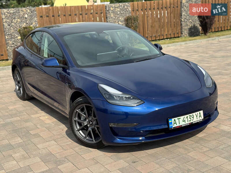 Tesla Model 3 2021