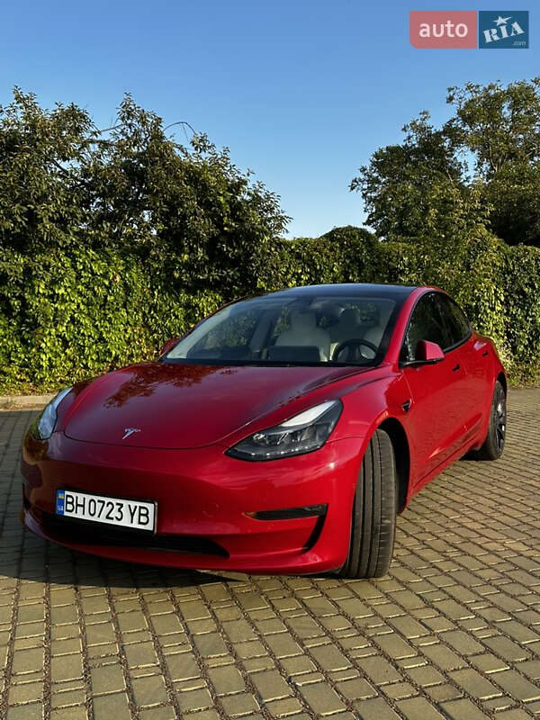 Tesla Model 3 2022