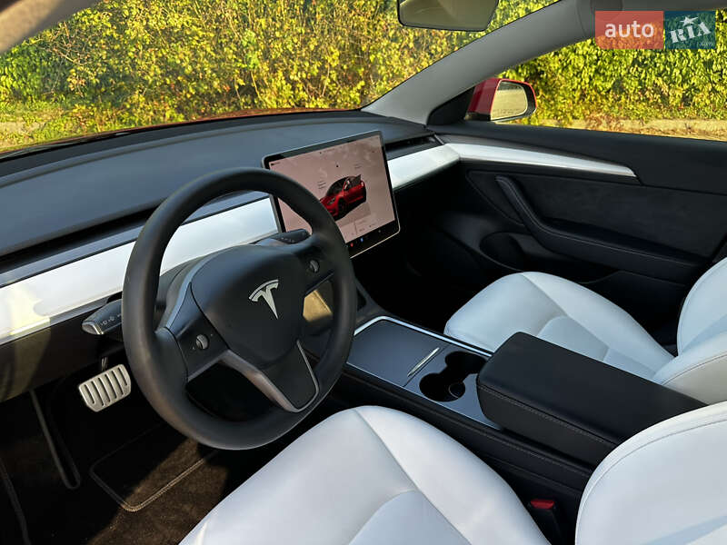 Седан Tesla Model 3 2022 в Одесі