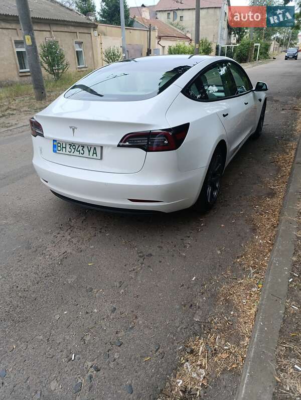 Седан Tesla Model 3 2021 в Одессе