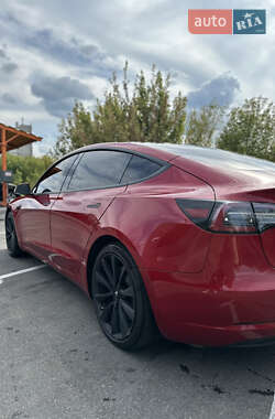 Седан Tesla Model 3 2019 в 