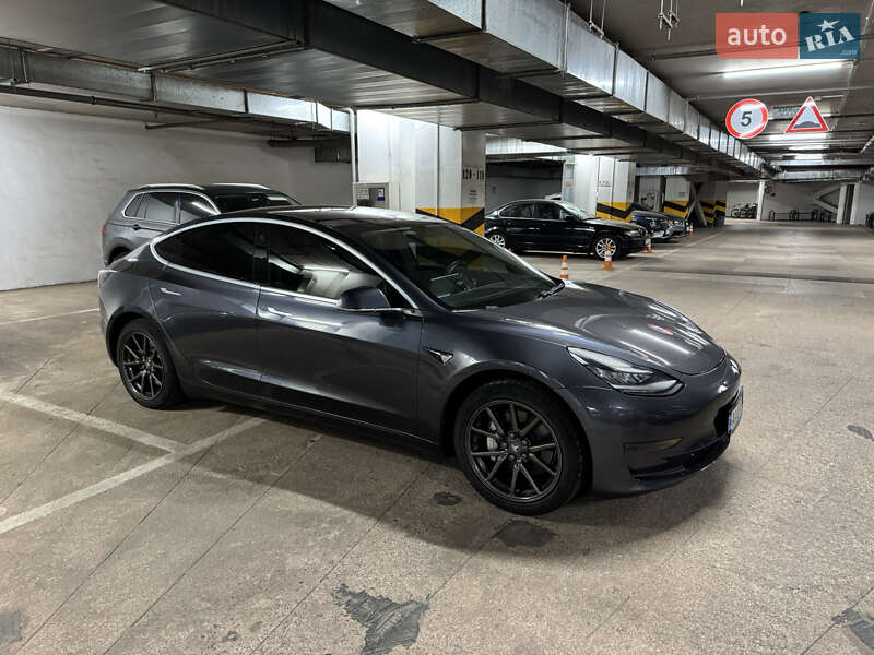 Седан Tesla Model 3 2019 в Полтаве
