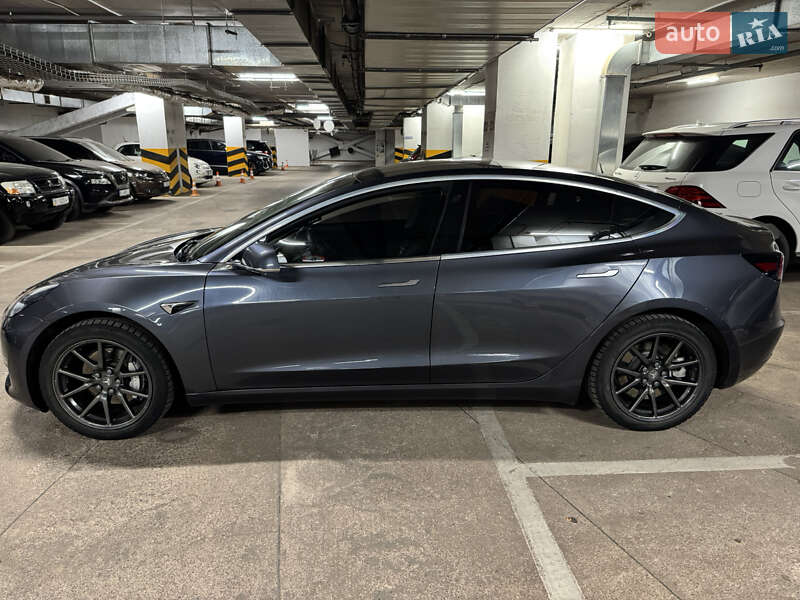 Седан Tesla Model 3 2019 в Полтаве
