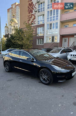 Седан Tesla Model 3 2019 в 