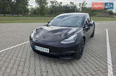 Седан Tesla Model 3 2019 в 