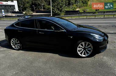 Седан Tesla Model 3 2018 в 