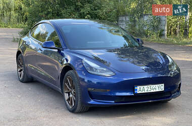 Седан Tesla Model 3 2021 в Киеве