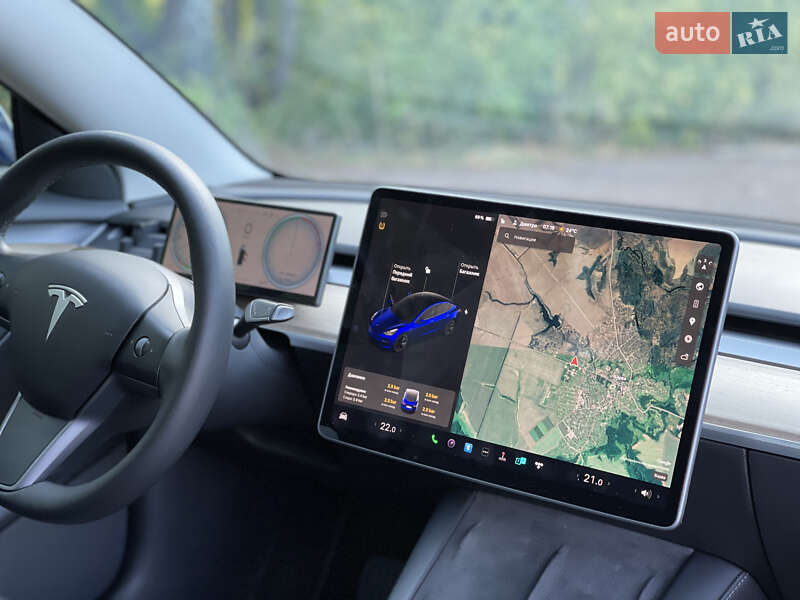 Седан Tesla Model 3 2021 в Киеве