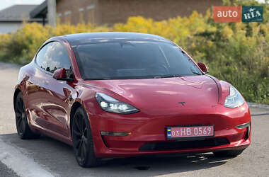 Седан Tesla Model 3 2022 в 