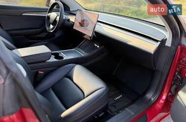 Седан Tesla Model 3 2022 в 