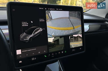Седан Tesla Model 3 2018 в 
