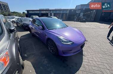 Седан Tesla Model 3 2020 в 