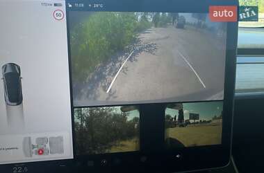 Седан Tesla Model 3 2018 в 