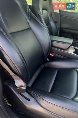 Седан Tesla Model 3 2018 в 