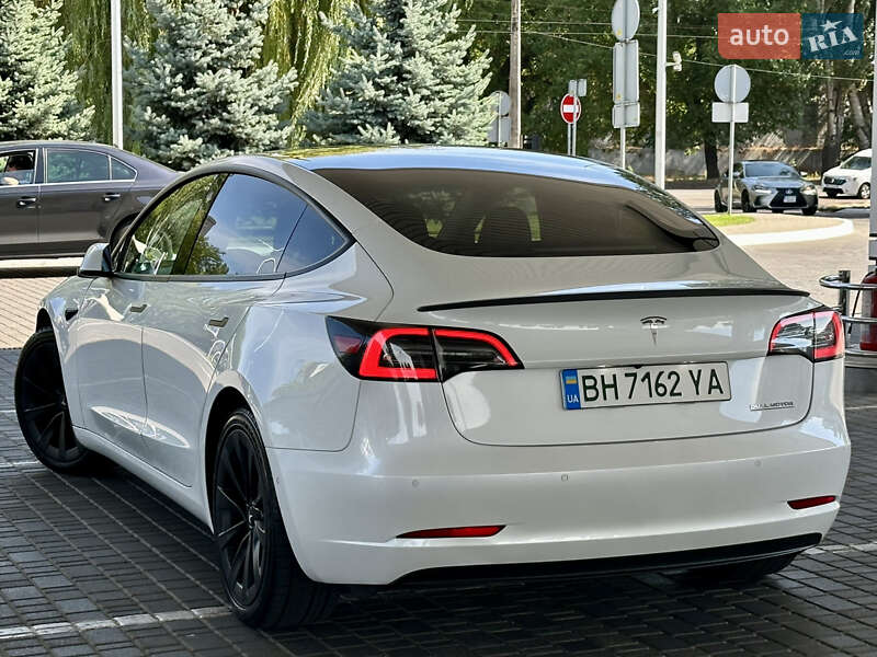 Седан Tesla Model 3 2021 в Одессе