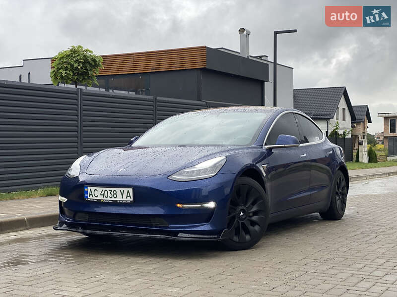 Tesla Model 3 2018
