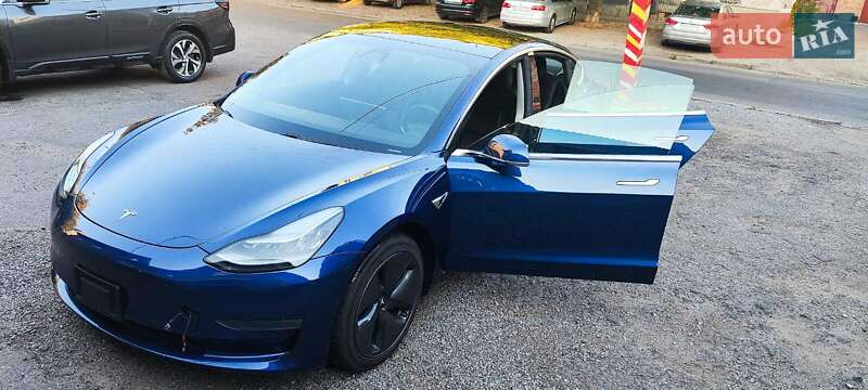 Tesla Model 3 2019