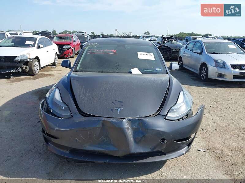 Седан Tesla Model 3 2022 в Києві