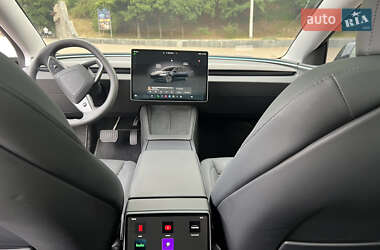 Седан Tesla Model 3 2024 в Києві