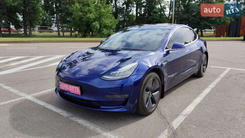 Седан Tesla Model 3 2018 в 