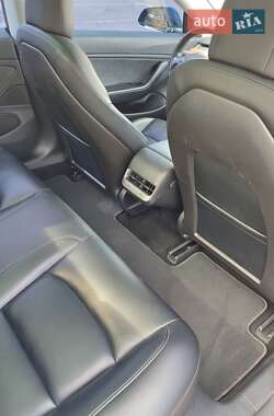 Седан Tesla Model 3 2018 в 