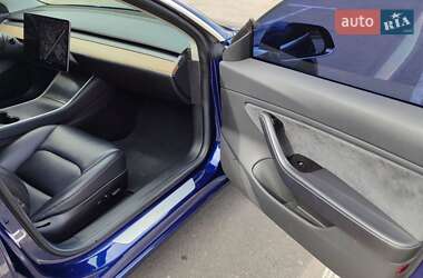 Седан Tesla Model 3 2018 в 