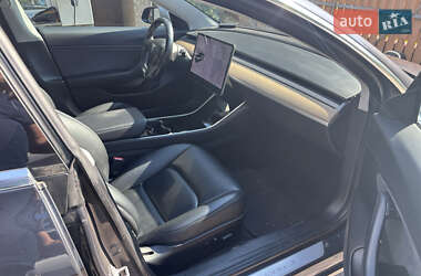 Седан Tesla Model 3 2018 в 