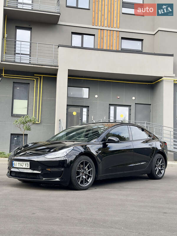 Tesla Model 3 2021