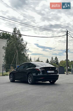 Седан Tesla Model 3 2021 в 