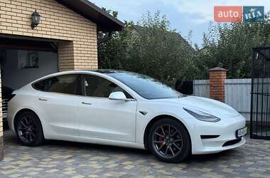 Седан Tesla Model 3 2020 в Виннице