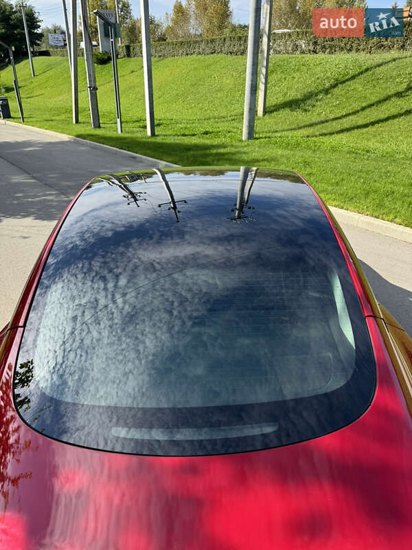 Седан Tesla Model 3 2022 в Києві
