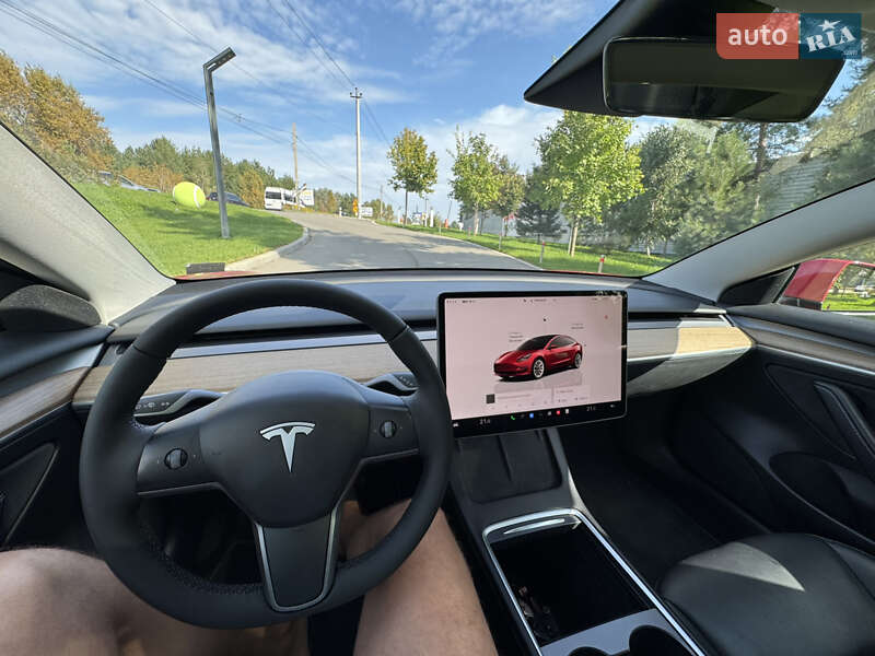 Седан Tesla Model 3 2022 в Києві