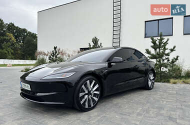 Седан Tesla Model 3 2024 в Луцке